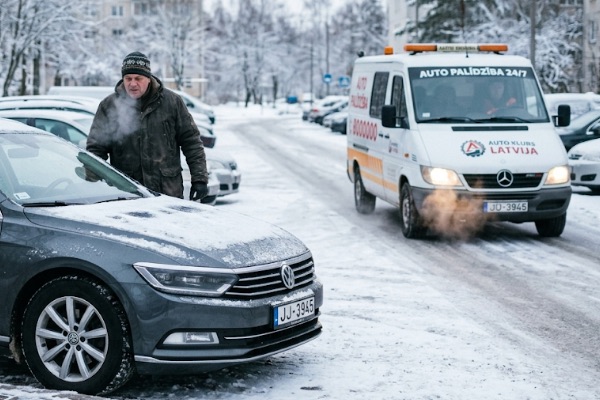 Auto nelec — palīdzība uz vietas
